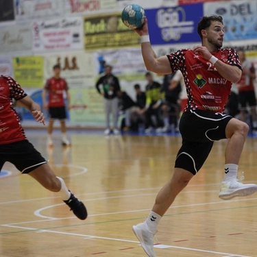 Pallamano serie A gold. Camerano assesta il colpo vincente nel finale. La Macagi Cingoli resta a mani vuote