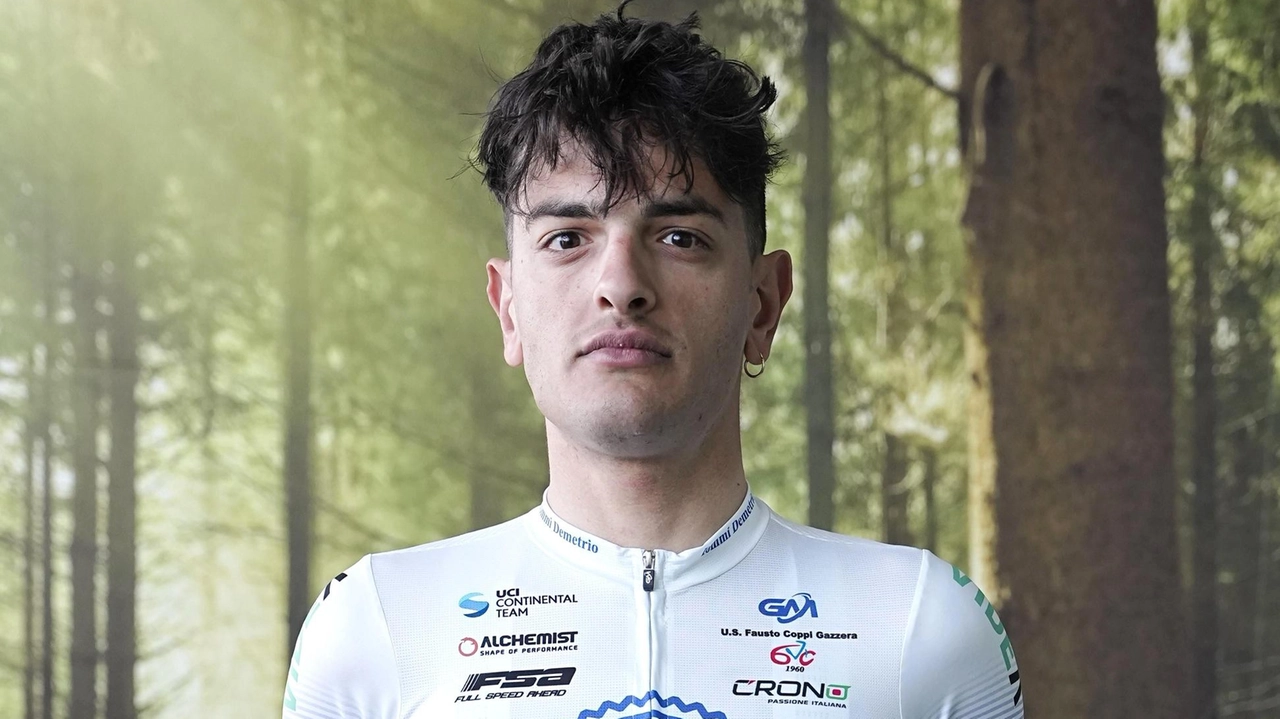 Il campione provinciale Lorenzo Ginestra conquista il bronzo nel Giro della Daunia per élite - under 23 in Puglia. La squadra Work - Vitalcare - Cavaliere torna al successo grazie anche alla vittoria di Filippo Dignani.