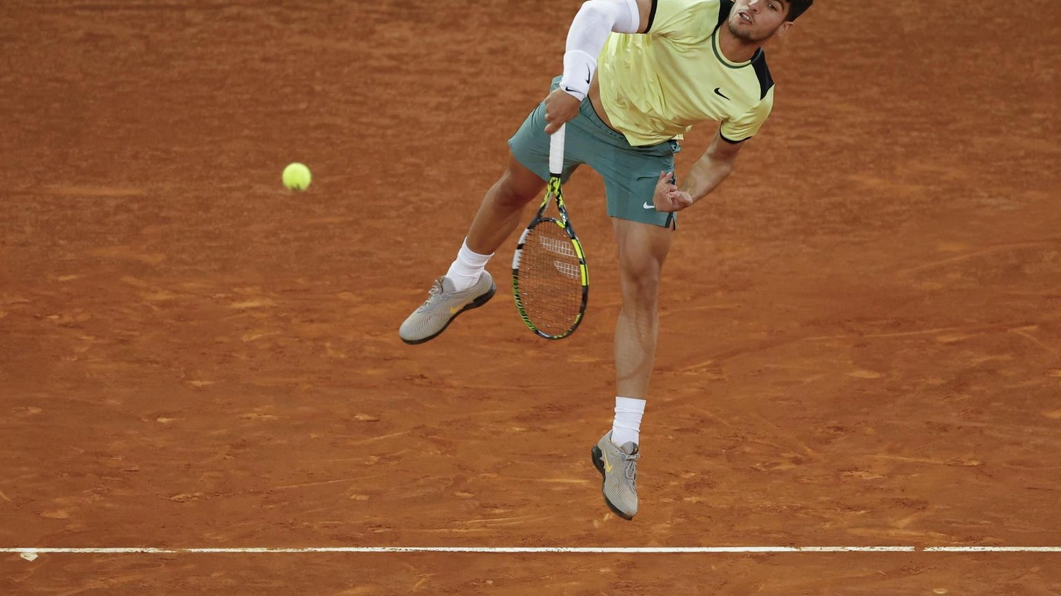 Tennis: Alcaraz infortunato, salta gli Internazionali di Roma