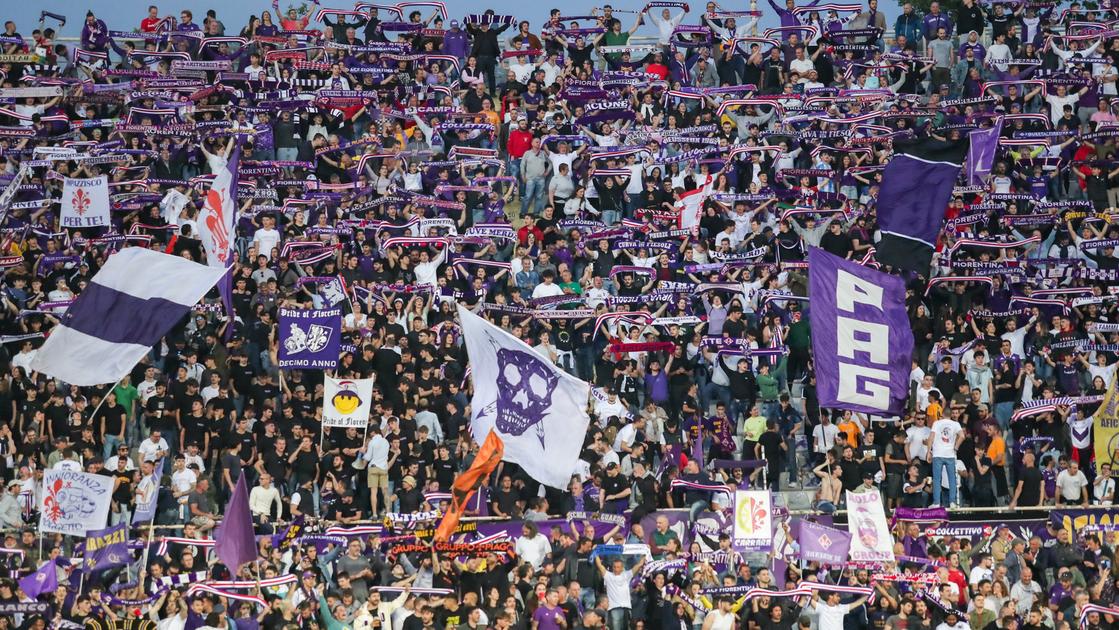 Fiorentina Monza, la bambina inquadrata e quell’insulto in diretta: polemica sui social