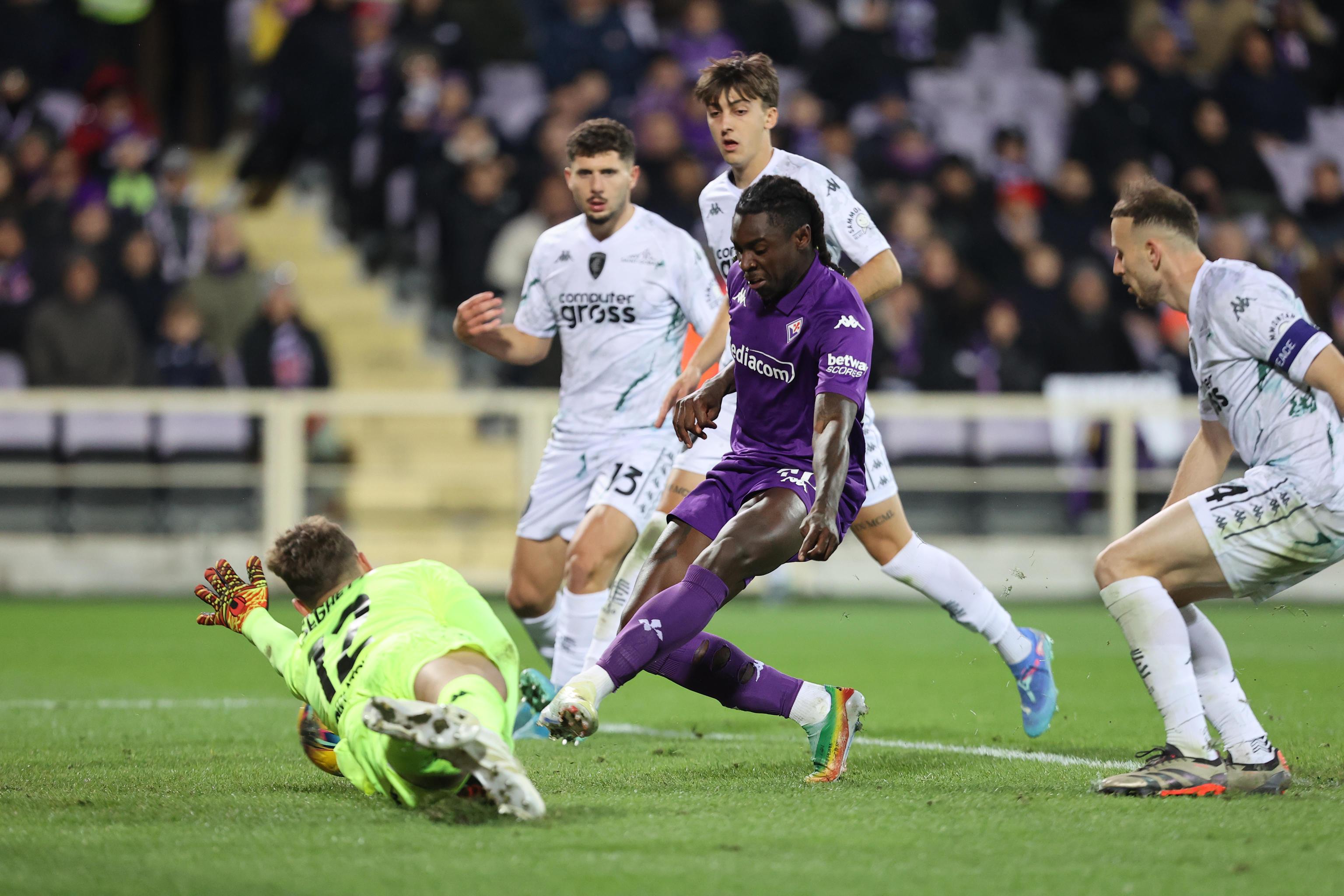 Fiorentina tradita da Kean e Ranieri nella serata omaggio a Bove, l’Empoli vince ai rigori