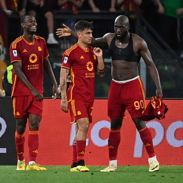 Roma-Genoa 1-0: in dieci uomini Lukaku mette i sigilli al sesto posto