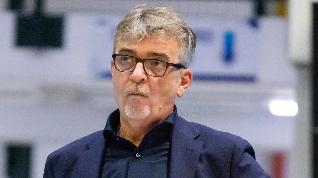 La Mint Vero Volley Monza affronta la Cucine Lube Civitanova in Superlega con diversi giocatori infortunati. Il coach Eccheli si prepara a una sfida delicata per riscattare la sconfitta precedente. Presenze importanti come Zaytsev saranno determinanti.