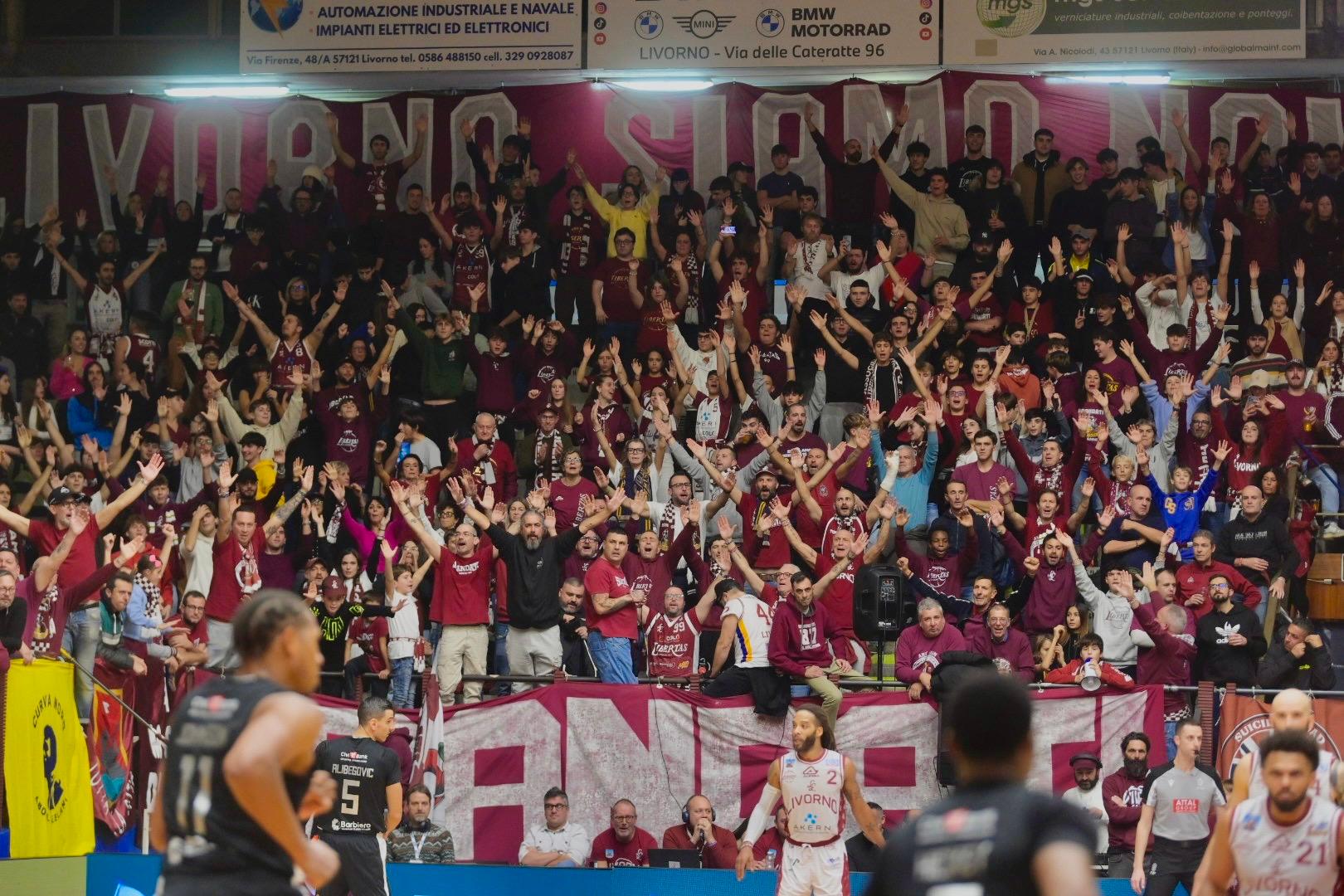 Basket, la Libertas Livorno strapazza Udine