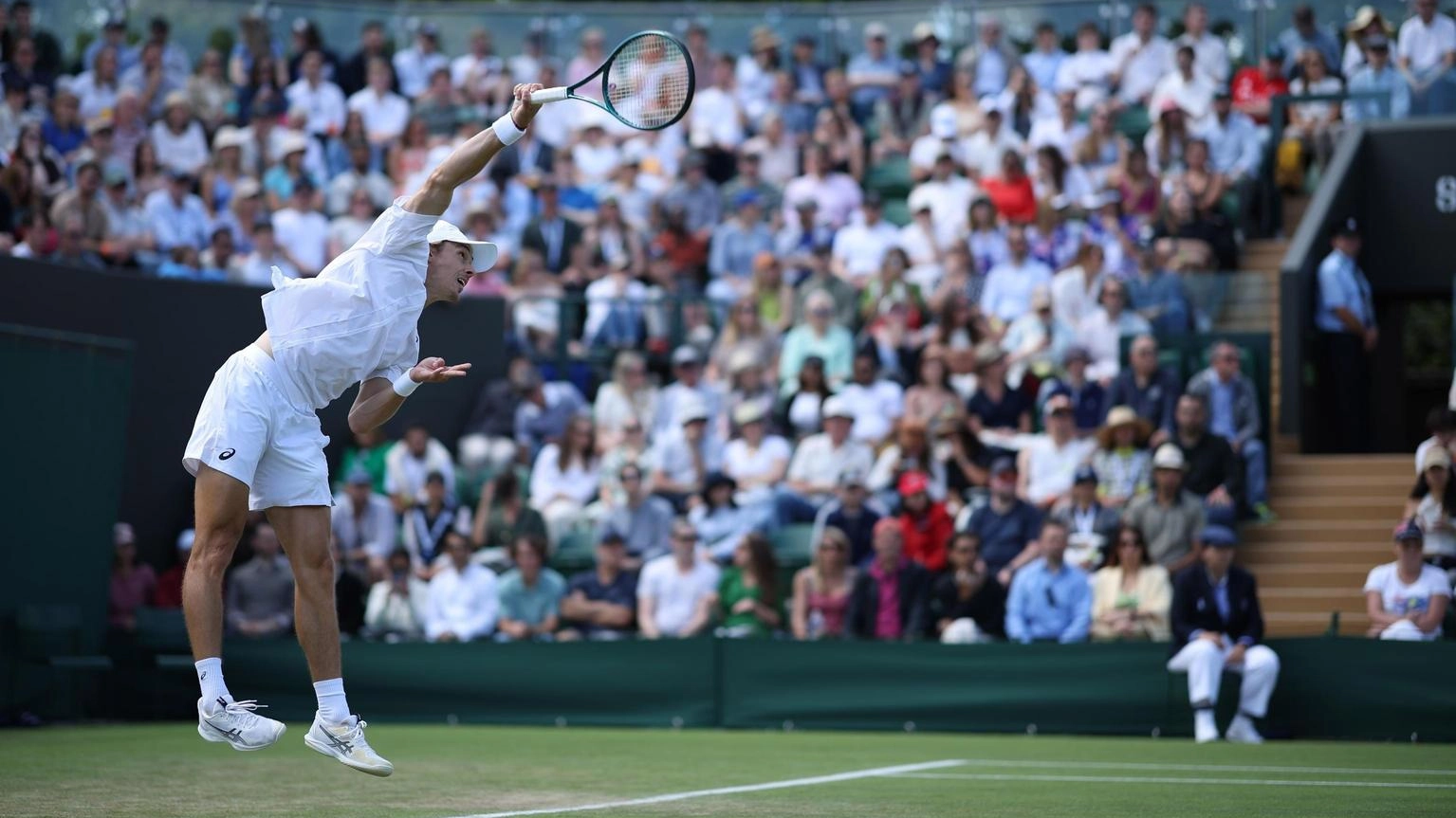 Wimbledon: Pouille si ritira, De Minaur qualificato agli ottavi