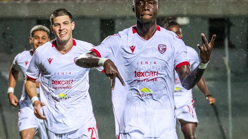 Sall festeggia il gol del raddoppio contro il Perugia