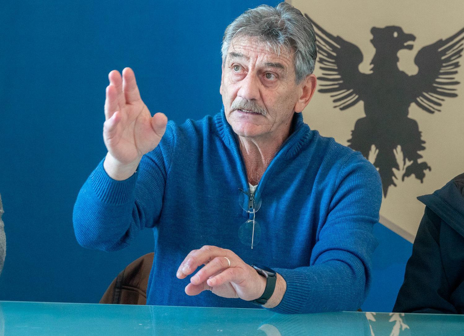 https://sport.quotidiano.net/image-service/view/acePublic/alias/contentid/YzVjOGIzMDQtNWYyNS00/0/come-allenatore-piace-brini-il-dt-cianni-verso-la-conferma.jpeg