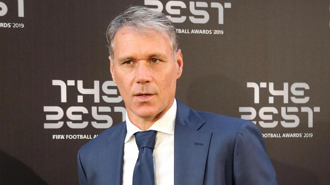 Gli auguri del calcio per i 60 anni di Van Basten