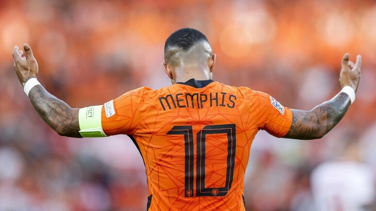 Menphis Depay con la maglia dell'Olanda (Foto: Ansa)