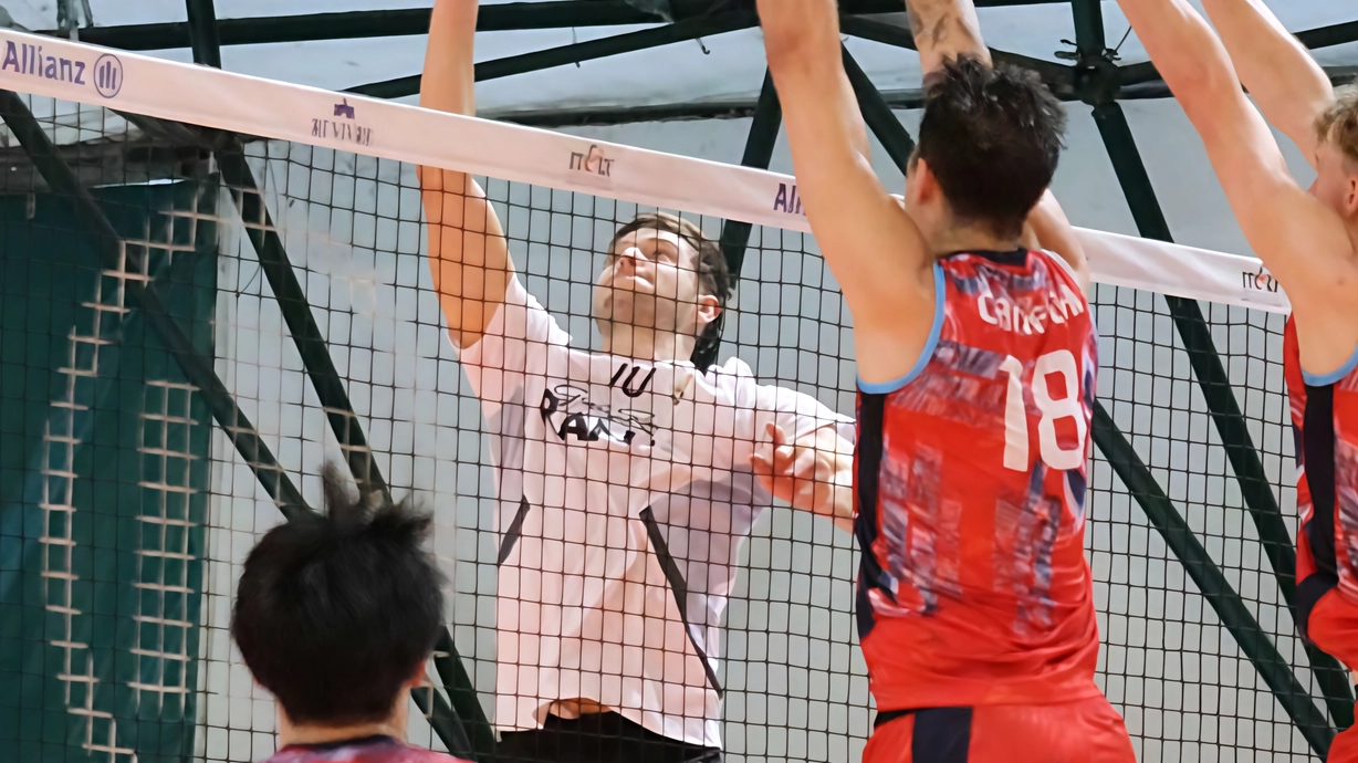 Finisce in parità 2-2 l’allenamento congiunto tra Allianz Milano e Rana Verona alla Powervolley Academy di piazzale Lotto, a Milano,... Finisce in parità 2-2 l’allenamento congiunto tra Allianz Milano e Rana Verona alla Powervolley Academy di piazzale Lotto, a Milano,...