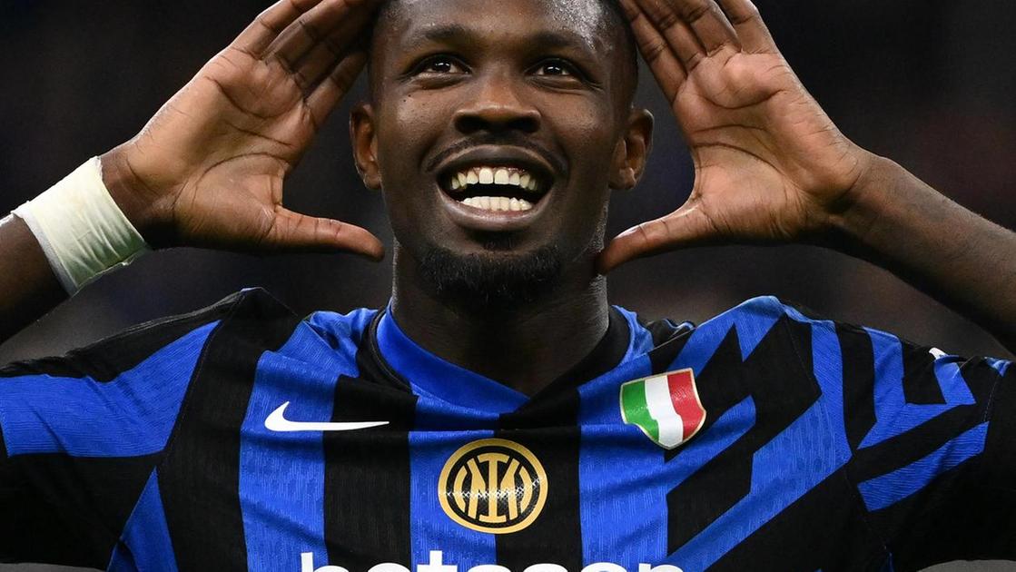 https://sport.quotidiano.net/image-service/view/acePublic/alias/contentid/YzcxYTNhN2MtMDJmYi00/0/inter-il-re-del-gol-e-thuram-leuropeo-e-alle-spalle.jpeg?f=16:9&w=1200&h=630