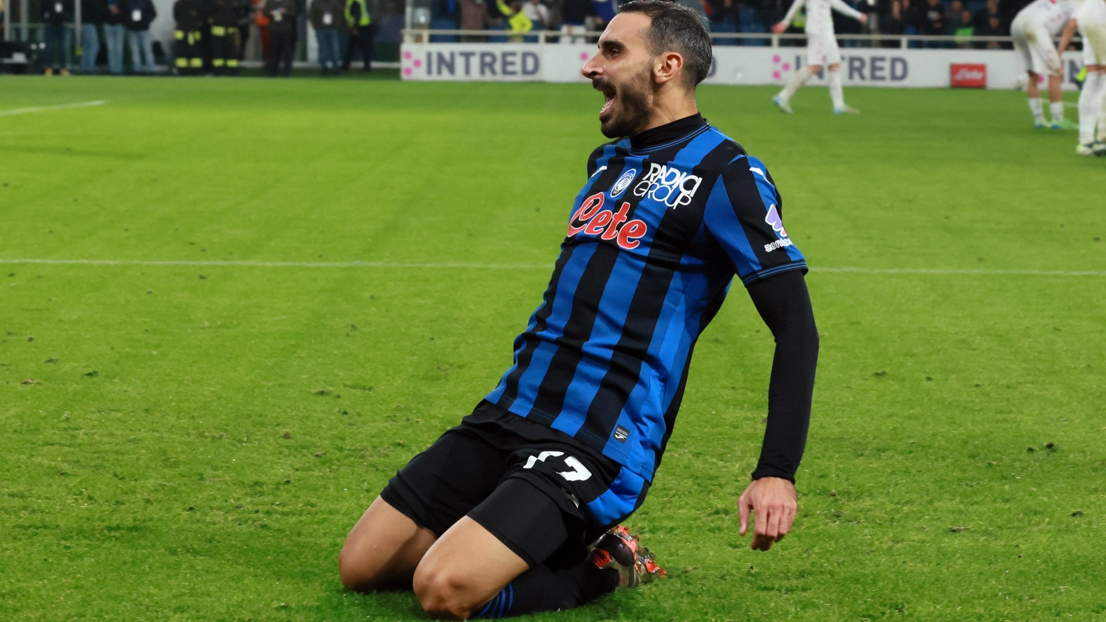 Davide Zappacosta festeggia il 2-0 al Monza