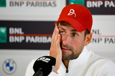 Djokovic eliminato a Roma. “La borraccia ha influito? Devo verificarlo, potrebbe essere”
