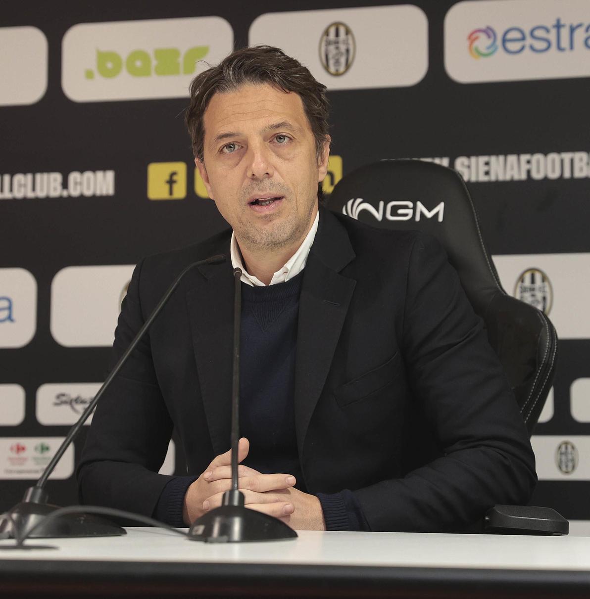 https://sport.quotidiano.net/image-service/view/acePublic/alias/contentid/ZDBkNTlkY2ItYzRkNS00/0/il-siena-punta-forte-sui-giovanissimi-ce-attesa-per-i-primi-colpi-in-entrata.jpeg