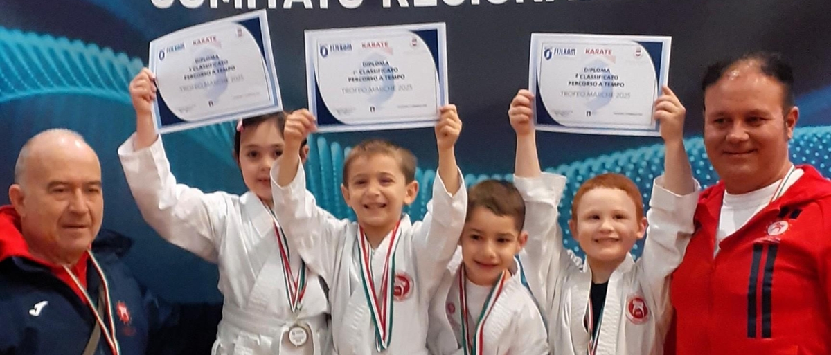 Karate. I civitanovesi vincono 29 medaglie