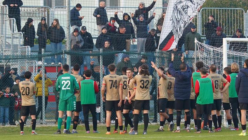 https://sport.quotidiano.net/image-service/view/acePublic/alias/contentid/ZDM2ZWI4OTYtMjY1Mi00/0/il-santangelo-elimina-il-club-milano-decisivo-il-gol-di-sabili-nel-recupero.jpeg?f=16:9&w=1200&h=630