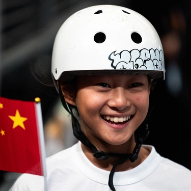 Olimpiadi, la cinese Haohao a 11 anni in gara nello skateboard