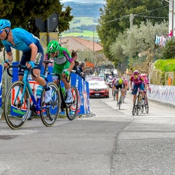 Ciclismo: dal 2025 i cartellini gialli anche per le due ruote