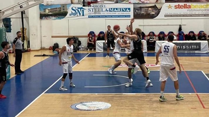 Sconfitta per il Costone contro Cecina, 88-76. Partita difficile, con Cecina sempre avanti. Costone prova a rientrare ma senza successo. Prossimo impegno contro Spezia.