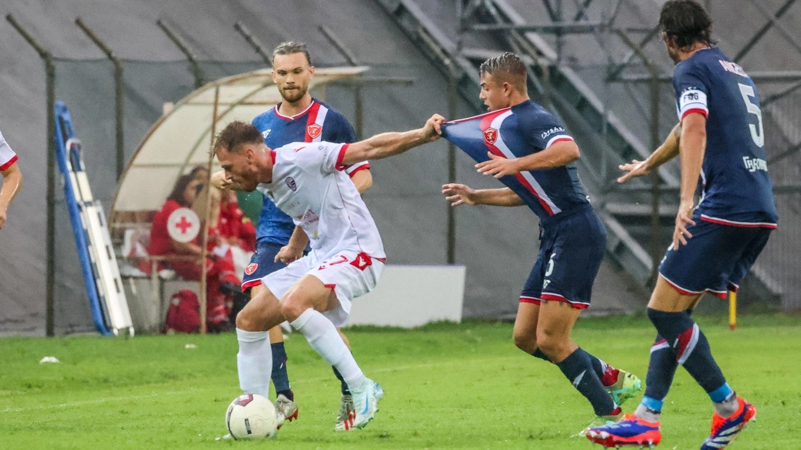 Perugia, il debutto argentino è sfortunato. Crollo nella ripresa, a Carpi arriva il primo ko