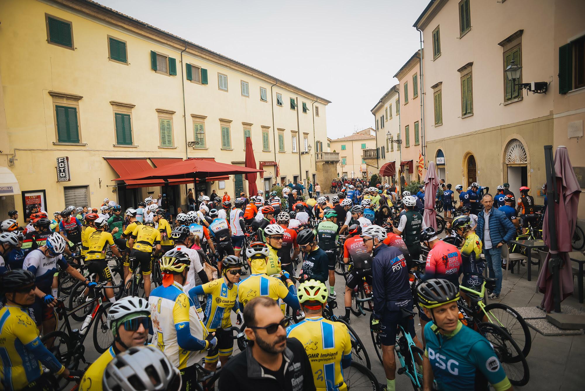 Ciclismo, in 290 alla Gran Fondo Green Paolo Bettini a Pomarance