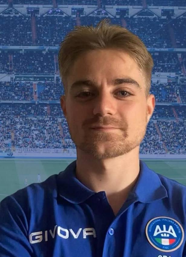https://sport.quotidiano.net/image-service/view/acePublic/alias/contentid/ZDljMTYwNDItY2EzNi00/0/arbitri-salgono-di-categoria-longarini-tasso-e-gasparini.jpeg