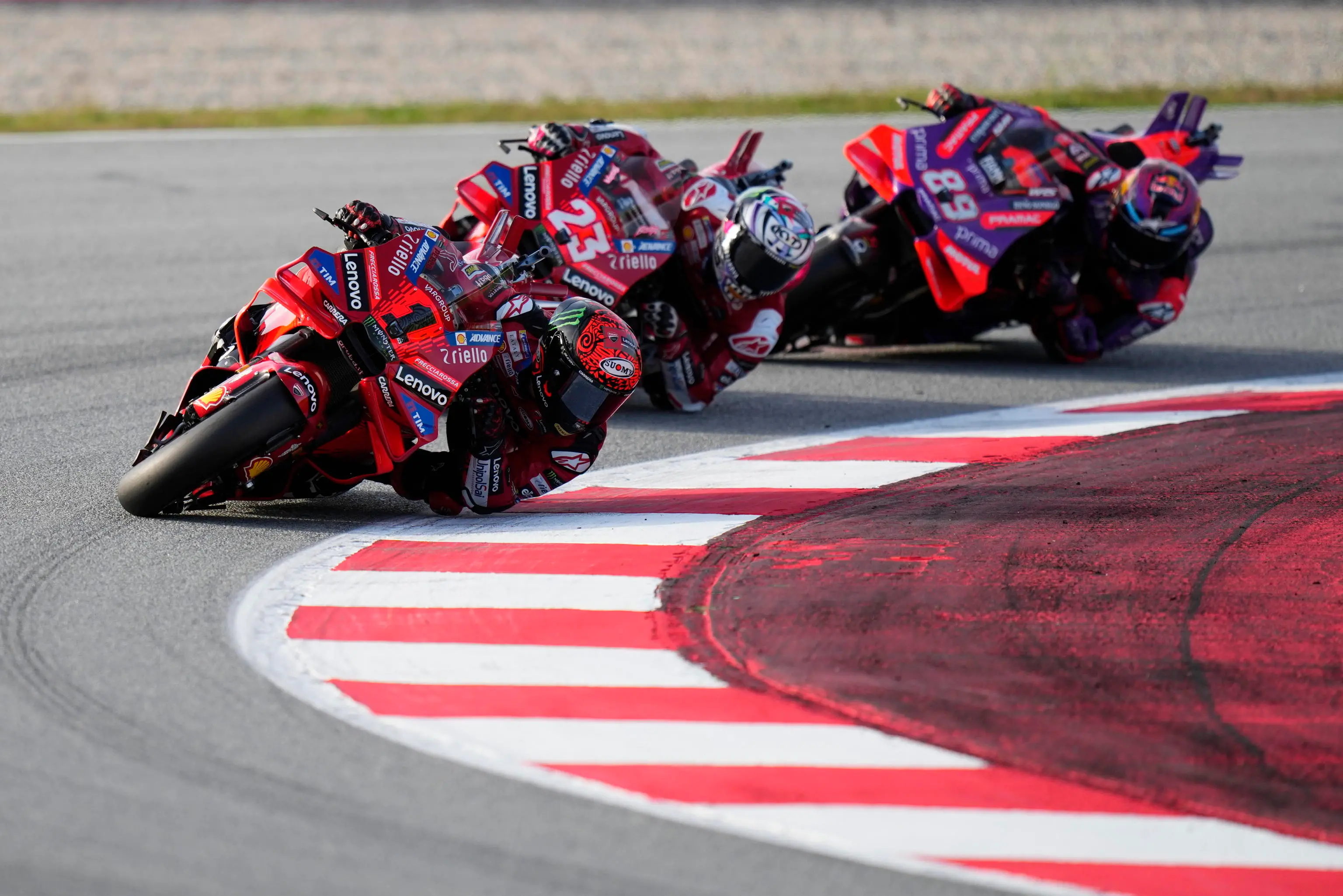 Sprint Race MotoGp: Bagnaia vince a Barcellona. Martin campione se...