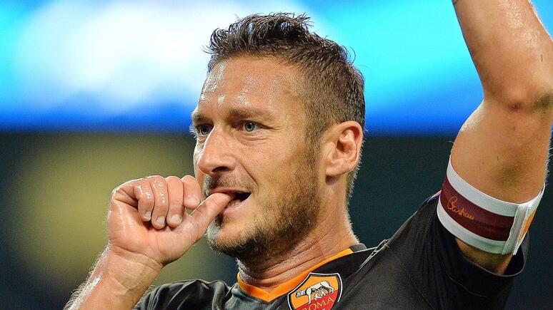 Totti torna in campo? “Mi hanno chiamato due club di serie A, in due mesi sarei pronto”. E i fan impazziscono