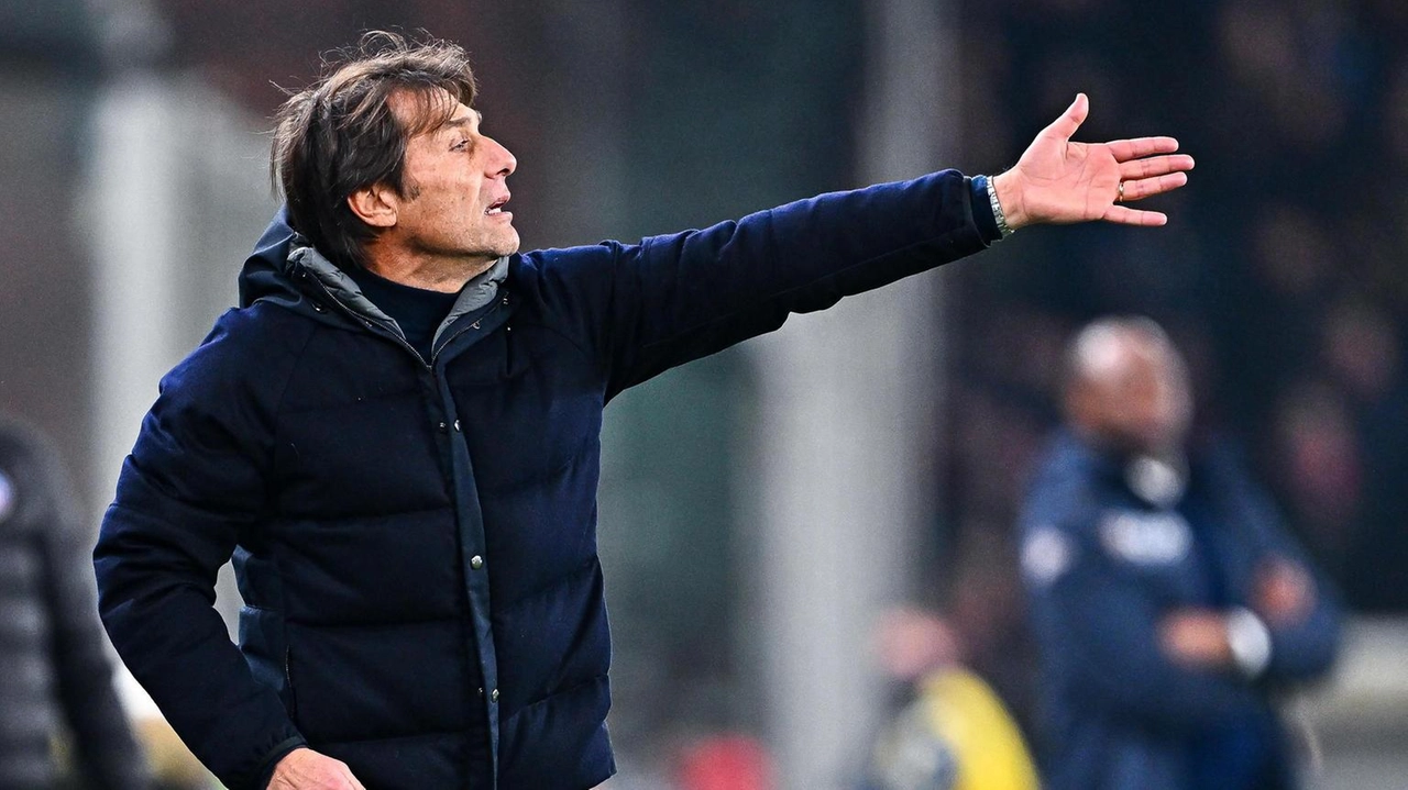 Il tecnico del Napoli, Antonio Conte, spiega l'importanza di migliorare e regalare gioia ai tifosi nell'ultimo match del 2024.