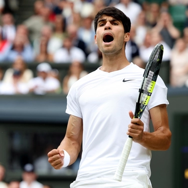 Alcaraz re di Wimbledon, Djokovic spazzato via in tre set