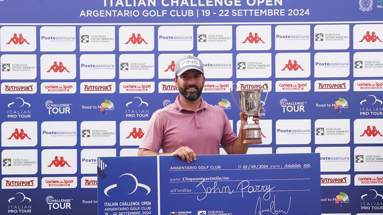 John Parry con il trofeo dell'Italian Challenge Open