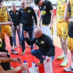 Basket serie B Nazionale: dopo la sconfitta con Legnano. Coach Galetti: "Epilogo assurdo, la Virtus meritava di vincere»