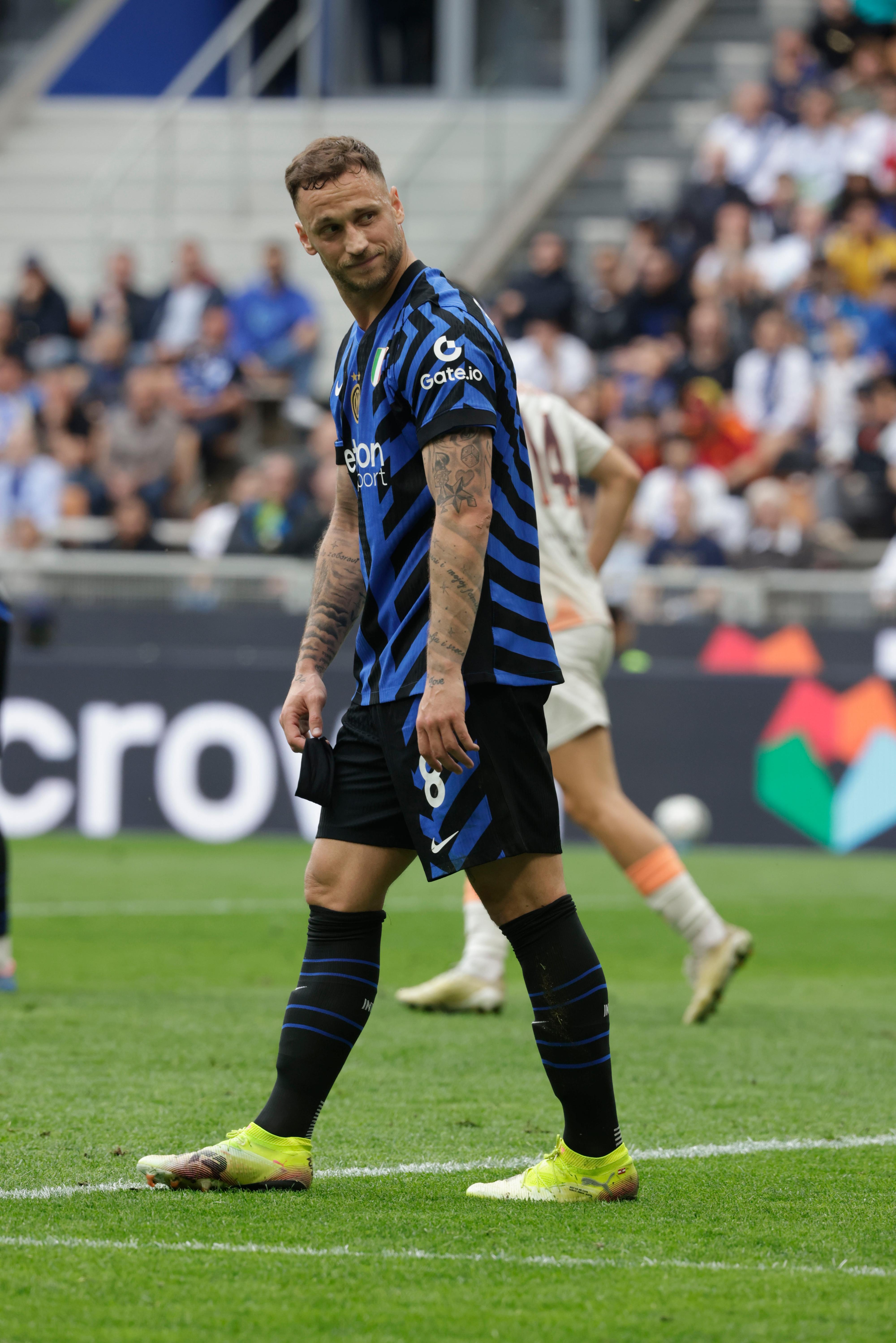 https://sport.quotidiano.net/image-service/view/acePublic/alias/contentid/ZTNlZDA2ZDQtN2M0NC00/0/il-calciatore-dell-inter-marko-arnautovic.jpeg