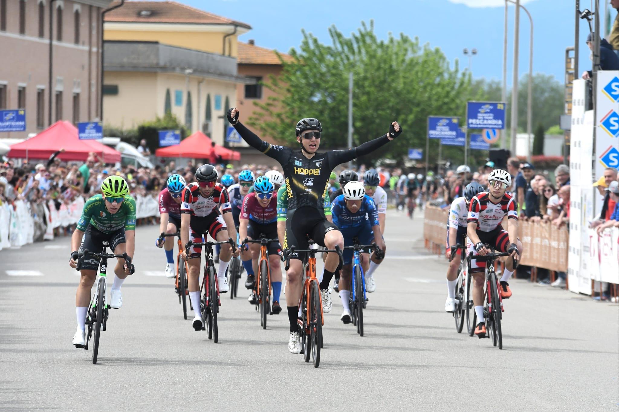 Ciclismo, il bis di Manenti e sono sei le vittorie dell