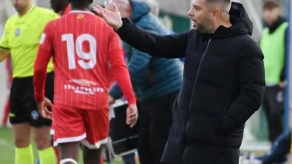 Terzo faccia a faccia dopo il derby perso in Coppa Italia e il nulla di fatto sul campo don Bartolini.