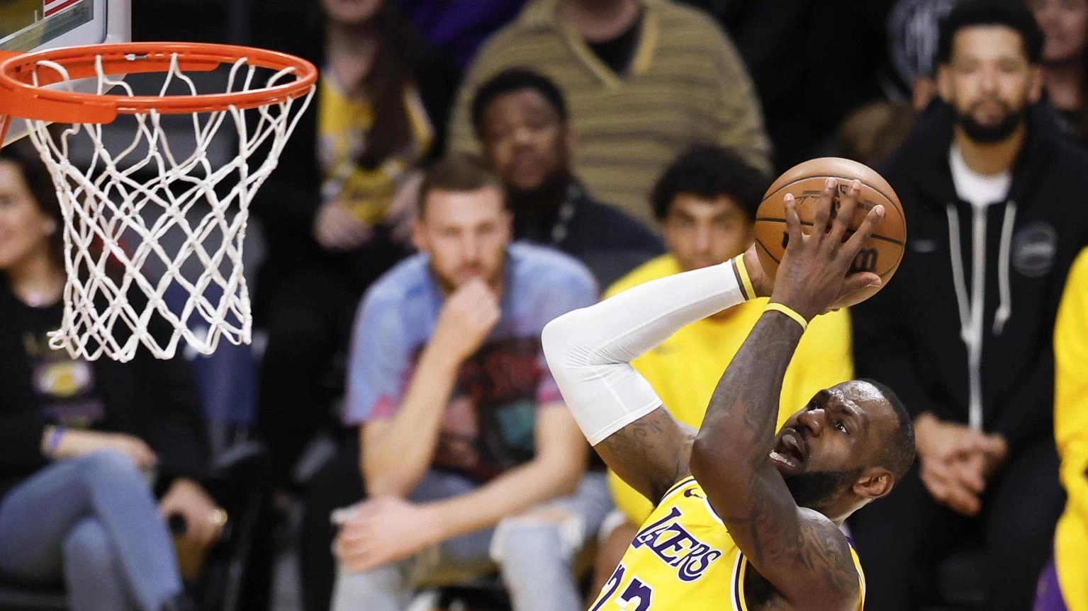 Basket: Nba, LeBron James segna record 40mila punti in carriera