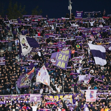 Fiorentina-Brugge, sale la febbre del tifo. Tifosi belgi in piazza Indipendenza
