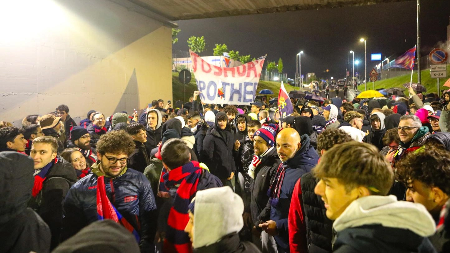 Il Bologna si prepara per le prossime partite: grande affluenza di tifosi per la trasferta a Torino e obiettivo 'sold out' al Dall'Ara contro l'Udinese. Stadio quasi pieno con oltre 23 mila presenze confermate.