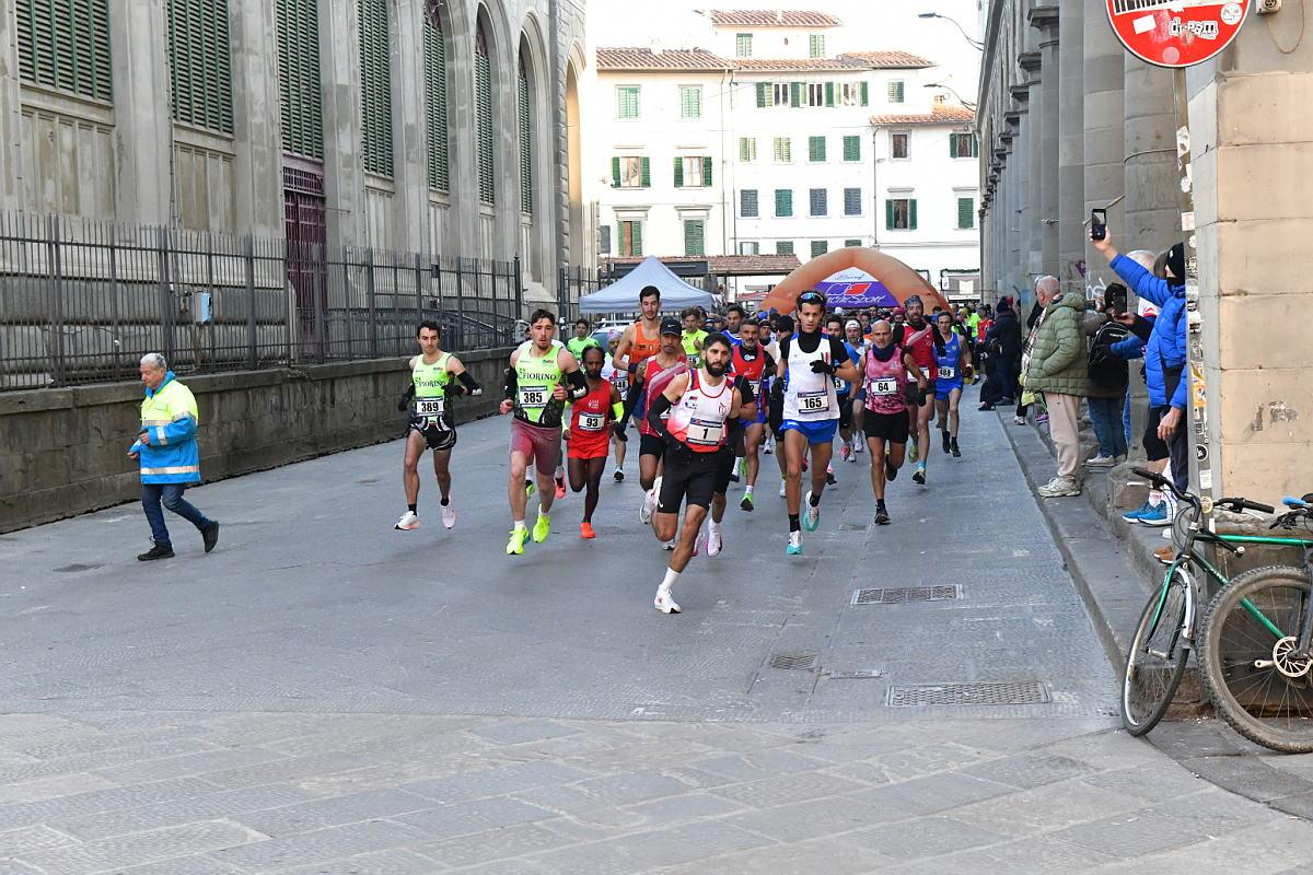 Santo Stefano di corsa a Firenze, foto e classifica della gara podistica