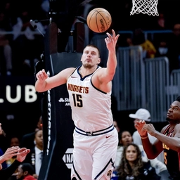 I Denver Nuggets trionfano su Oklahoma City grazie a Jokic e Murray