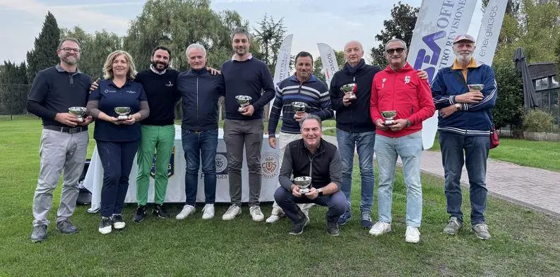 Golf. Il maltempo non ferma il Trofeo Pasquali al Cus. Filippo Maggi guida, davanti al veterano Zavarini