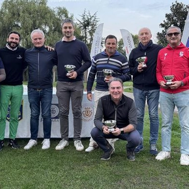 Golf. Il maltempo non ferma il Trofeo Pasquali al Cus. Filippo Maggi guida, davanti al veterano Zavarini