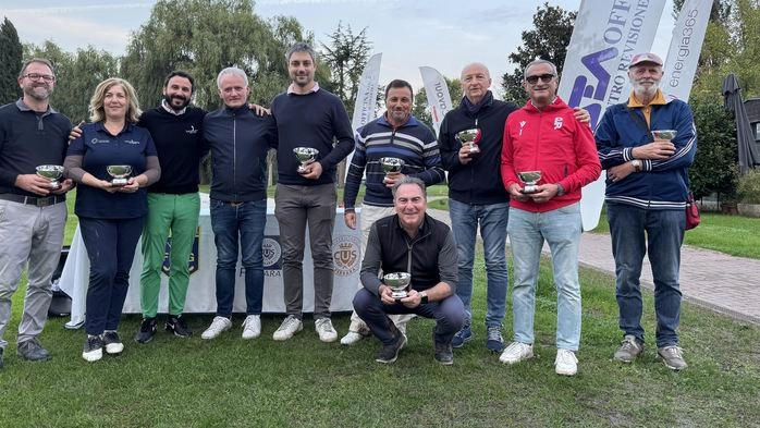 Il maltempo non ferma il Trofeo Pasquali al Cus. Filippo Maggi guida, davanti al veterano Zavarini