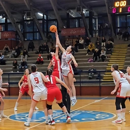 Basket - "B" femminile. Green Le Mura sconfitto