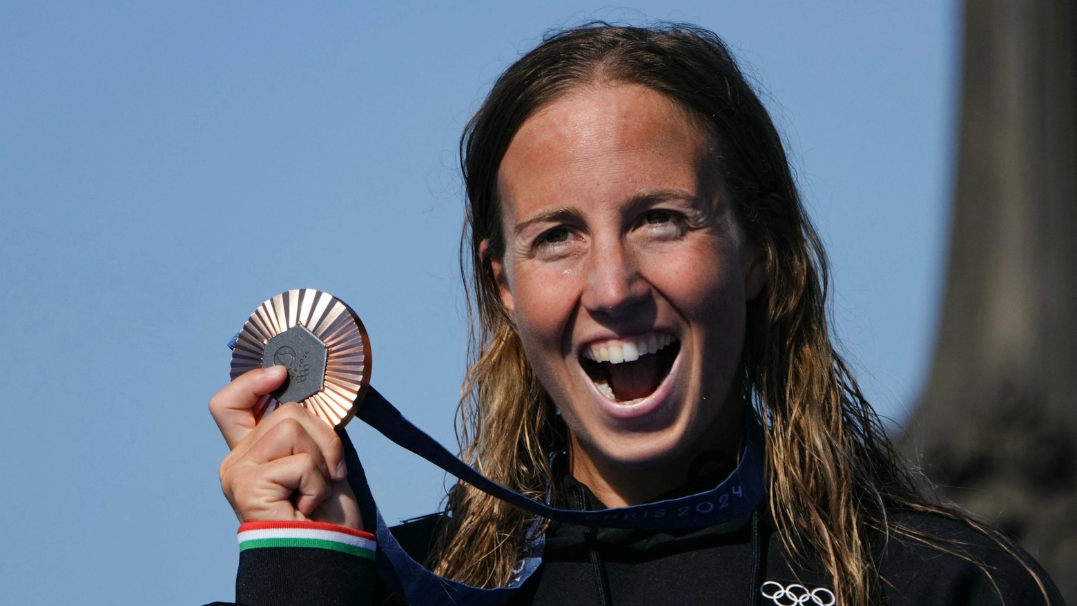 Ginevra Taddeucci festeggia la medaglia di bronzo appena conquistata