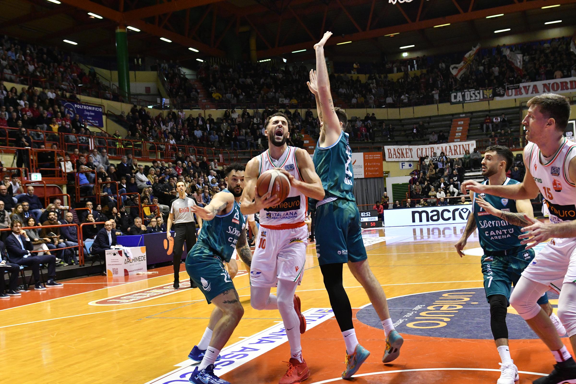 Basket, Unieuro Forlì si arrende a Cantù 71 76: secondo ko di fila