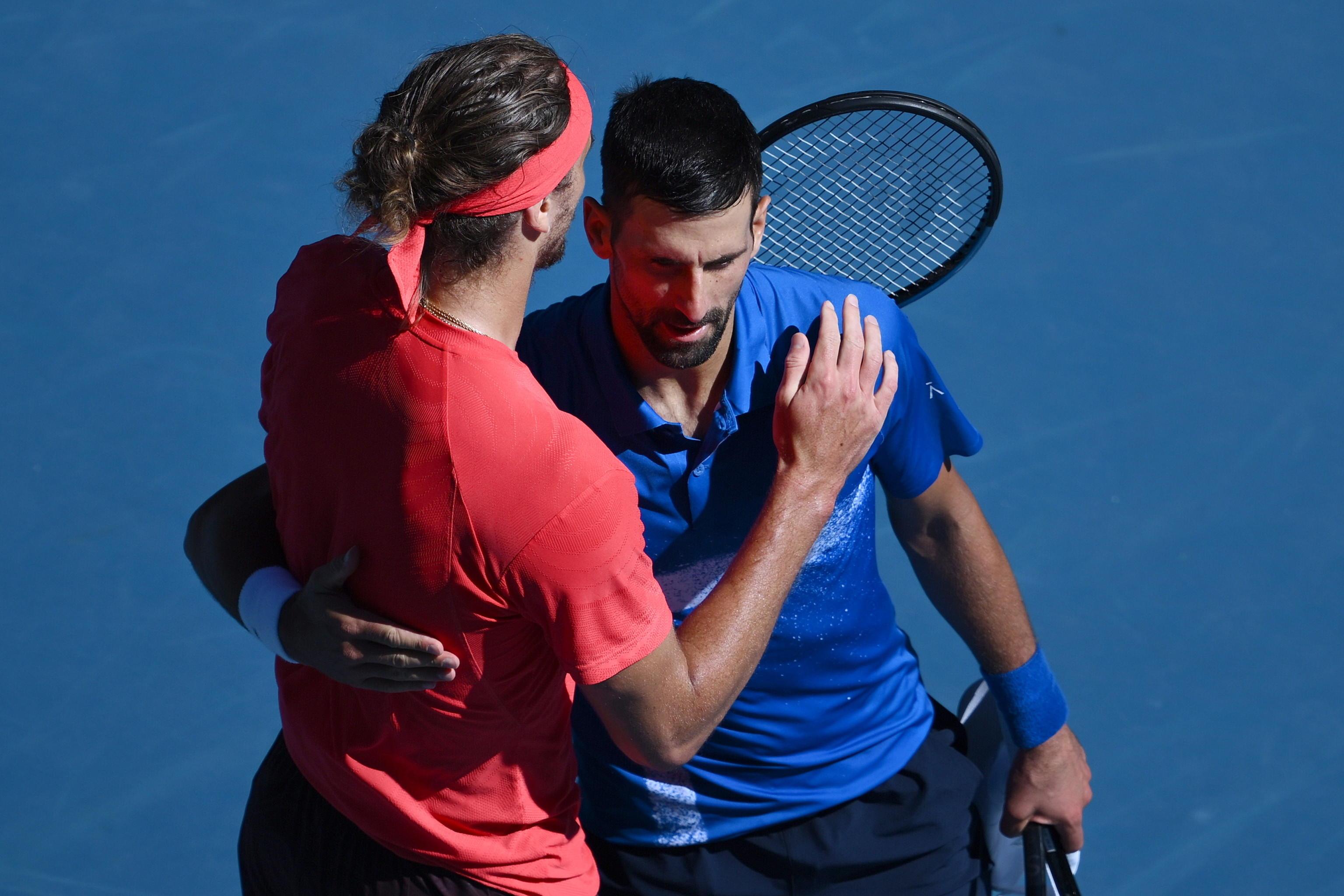 Novak Djokovic si ritira dalla semifinale degli Australian Open: Zverev vola in finale