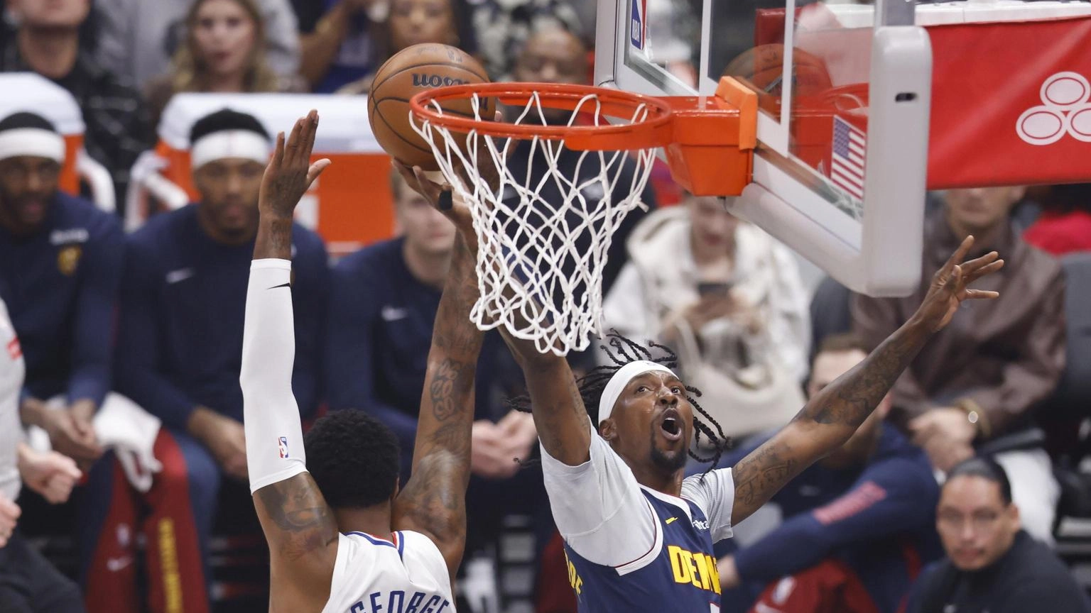 Basket:Nba; Denver ko con i Clippers, Philadelphia vince a Miami