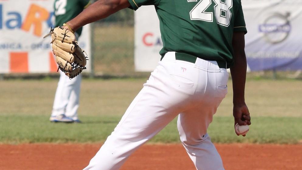 Baseball, Frank a 40 anni smette. Oro olimpico ad Atene. La favola del cubano Montieth: "Athletics salvi, posso ritirarmi»