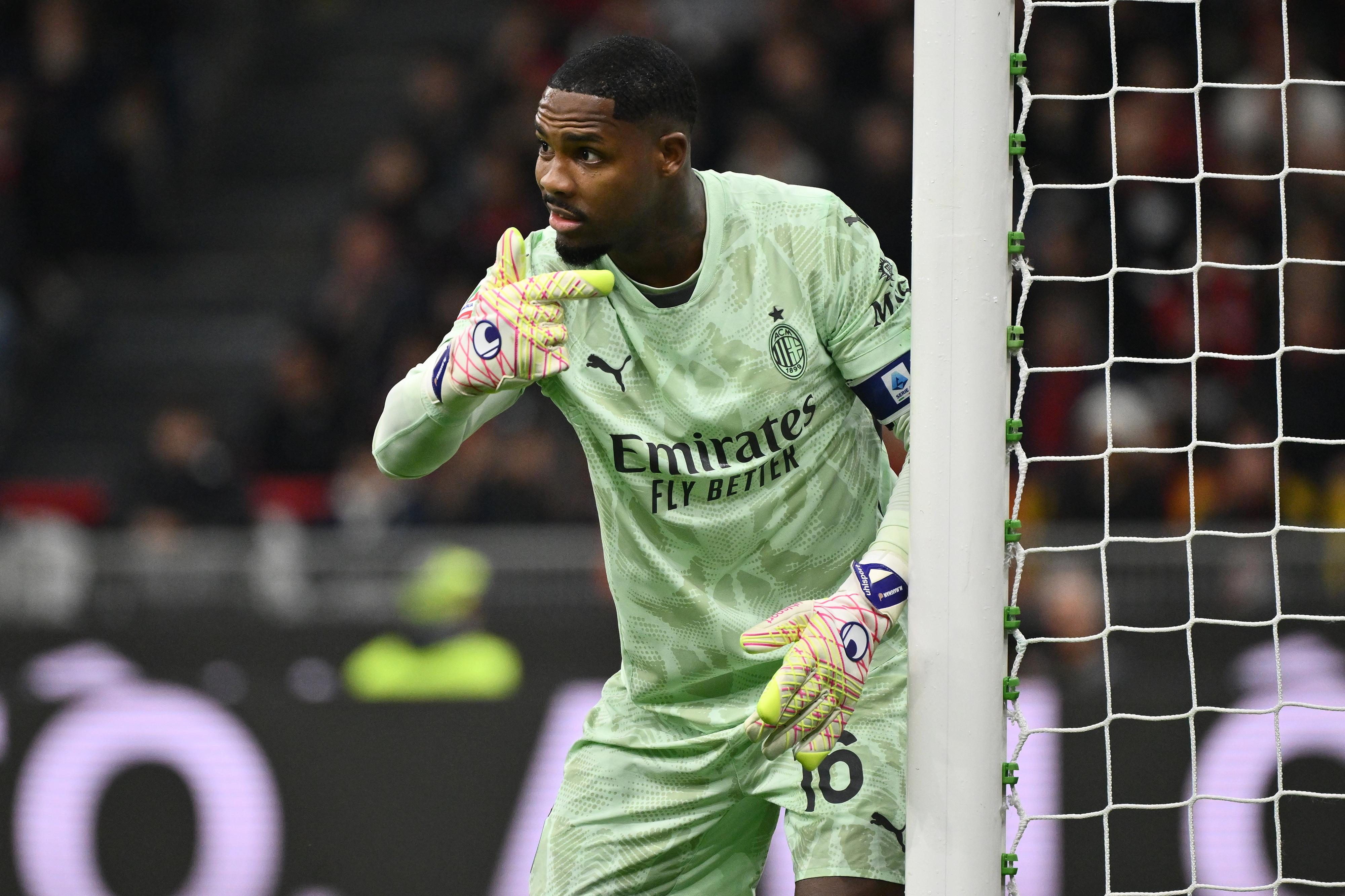 https://sport.quotidiano.net/image-service/view/acePublic/alias/contentid/ZWYzOGVhNTYtOGEzMi00/0/mike-maignan-sara-in-porta-contro-l-atalanta.jpeg